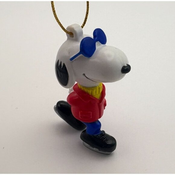 Vintage Snoopy Ice Skating Christmas Ornament Peanuts Joe Cool - Picture 7 of 7